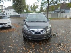 Grau Gebraucht 2012 Opel Meriva Color Edition Van / Kleinbus | 5.000 € (Fairer Preis)