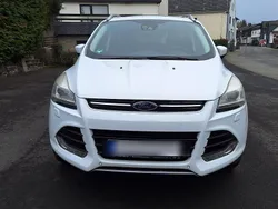 Weiß Gebraucht 2013 Ford Kuga Titanium SUV | 10.900 € (Teuer)