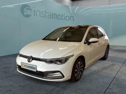 Weiß Gebraucht 2023 VW Golf VIII Active Limousine | 28.300 € (Etwas zu teuer)