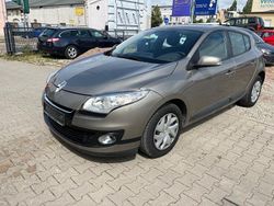 Beige Gebraucht 2012 Renault Mégane III Expression Limousine | 3.490 € (Guter Preis)