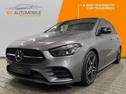 Grau Gebraucht 2019 Mercedes B200 AMG line Van / Kleinbus | 25.900 € (Teuer)