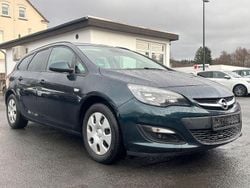 Grün Gebraucht 2016 Opel Astra Style Kombi | 2.950 € (Guter Preis)