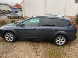 Grau Gebraucht 2010 Ford Focus Kombi | 4.300 € (Fairer Preis)