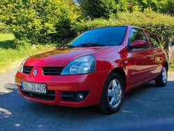 Rot Gebraucht 2008 Renault Clio II Campus Limousine | 2.000 € (Fairer Preis)