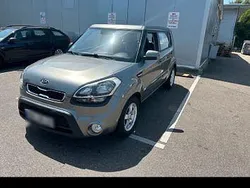 Grau Gebraucht 2013 Kia Soul Attract SUV | 6.500 € (Fairer Preis)