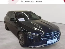 Obsidianschwarz metallic Gebraucht 2020 Mercedes E400 Avantgarde Kombi | 35.090 € (Fairer Preis)