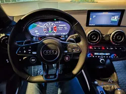 Grau Gebraucht 2018 Audi Q2 Comfort SUV | 27.500 € (Teuer)
