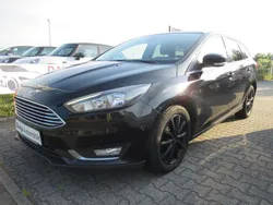 Schwarz Gebraucht 2015 Ford Focus Titanium Kombi | 5.990 €