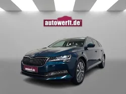 Lavablau metallic Gebraucht 2023 Skoda Superb Style Kombi | 33.990 € (Guter Preis)