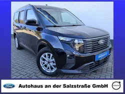 Obsidianschwarz metallic Gebraucht 2024 Ford Tourneo Courier Titanium Van / Kleinbus | 24.598 € (Fairer Preis)