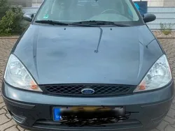 Grau Gebraucht 2004 Ford Focus Kleinwagen | 340 € (Superpreis)