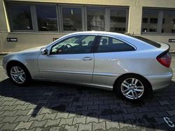 Silber Gebraucht 2001 Mercedes C230 Coupé | 4.100 € (Teuer)