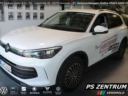 Pure white Gebraucht 2024 VW Tiguan Life SUV | 39.840 € (Fairer Preis)