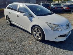 Weiß Gebraucht 2011 Toyota Avensis Kombi | 3.750 € (Guter Preis)