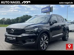 Black solid (stone) / solid Gebraucht 2022 Volvo XC40 Pro SUV | 33.990 € (Etwas zu teuer)
