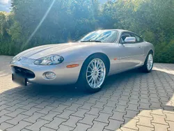 Silber Gebraucht 2002 Jaguar XK8 Coupé | 15.000 € (Fairer Preis)