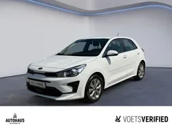 Weiß Gebraucht 2020 Kia Rio Vision Limousine | 12.240 € (Fairer Preis)