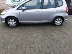 Silber Gebraucht 2005 Honda Jazz Kleinwagen | 2.300 €