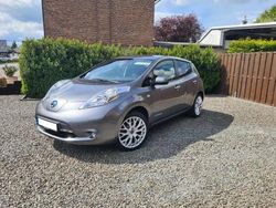 Grau Gebraucht 2016 Nissan Leaf Acenta Kleinwagen | 7.800 €