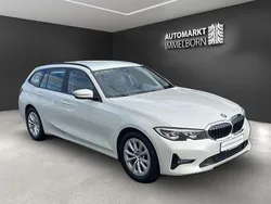 Weiß Gebraucht 2022 BMW 320 Sport Line Limousine | 25.200 € (Superpreis)