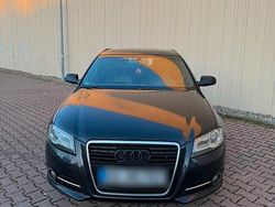 Schwarz Gebraucht 2011 Audi A3 Sportback S-Line Kleinwagen | 6.599 €