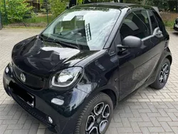 Schwarz Gebraucht 2019 Smart ForTwo Cabrio Passion Cabrio | 17.000 €