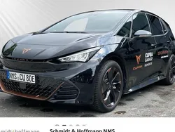 Midnight schwarz Gebraucht 2024 Cupra Born Kleinwagen | 35.880 € (Fairer Preis)