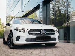 Weiß Gebraucht 2019 Mercedes A200 Progressive Limousine | 25.000 € (Etwas zu teuer)
