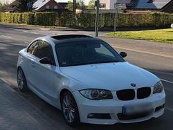 Weiß Gebraucht 2008 BMW 123 Coupé Coupé | 5.800 €