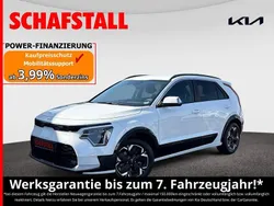 Weiss ((swp) snow white pearl) Gebraucht 2023 Kia e-Niro Spirit SUV | 29.479 € (Fairer Preis)
