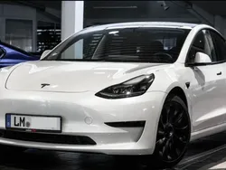 Weiß Gebraucht 2021 Tesla Model 3 Long Range Limousine | 24.500 € (Fairer Preis)