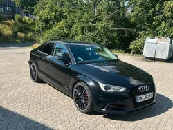 Schwarz Gebraucht 2015 Audi A3 Sport Limousine | 11.490 € (Etwas zu teuer)