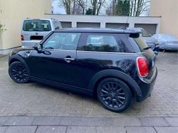 Schwarz Gebraucht 2017 Mini ONE Kleinwagen | 12.900 € (Fairer Preis)