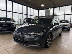 Grau Gebraucht 2023 VW Golf VIII Move Limousine | 20.800 € (Guter Preis)