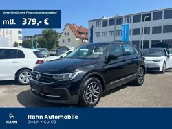Schwarz Gebraucht 2023 VW Tiguan Life SUV | 27.930 € (Fairer Preis)