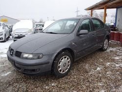 Grau Gebraucht 1999 Seat Toledo Stella Limousine | 750 € (Guter Preis)