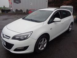 Weiß Gebraucht 2014 Opel Astra Selection Kombi | 2.995 € (Guter Preis)