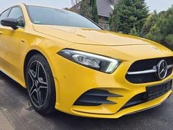 Gelb Gebraucht 2021 Mercedes A180 AMG Limousine | 22.900 € (Superpreis)