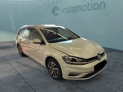 Weiß Gebraucht 2018 VW Golf Sportsvan Van / Kleinbus | 12.750 € (Fairer Preis)
