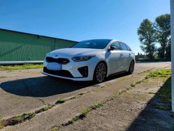 Weiß Gebraucht 2019 Kia ProCeed GT Kleinwagen | 20.800 € (Fairer Preis)