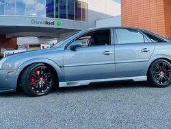 Grau Gebraucht 2004 Opel Vectra Limousine | 3.599 €