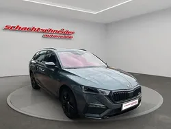 Grau Gebraucht 2021 Skoda Octavia RS Kombi | 23.890 € (Guter Preis)