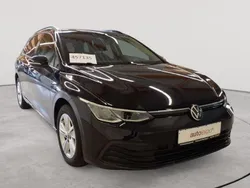 Deep black perleffekt Gebraucht 2021 VW Golf VIII Life Kombi | 15.390 €