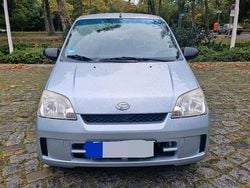Silber Gebraucht 2004 Daihatsu Cuore Kleinwagen | 1.550 € (Fairer Preis)
