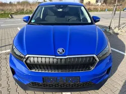 Blau Gebraucht 2021 Skoda Enyaq iV SUV | 23.900 € (Fairer Preis)