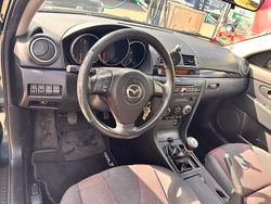 Schwarz Gebraucht 2006 Mazda 3 Limousine | 2.200 € (Fairer Preis)