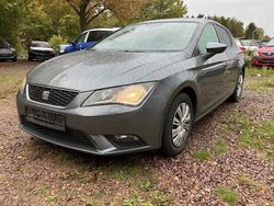Grau Gebraucht 2013 Seat Leon Reference Limousine | 7.990 € (Etwas zu teuer)