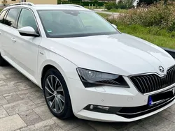 Weiß Gebraucht 2019 Skoda Superb LAURIN & KLEMENT Kombi | 19.990 € (Guter Preis)