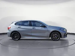 Grau Gebraucht 2024 BMW 120 M Sport Kleinwagen | 36.650 € (Teuer)
