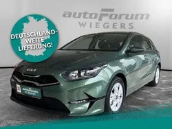 Grün Neu 2025 Kia Ceed Vision Limousine | 20.070 € (Guter Preis)
